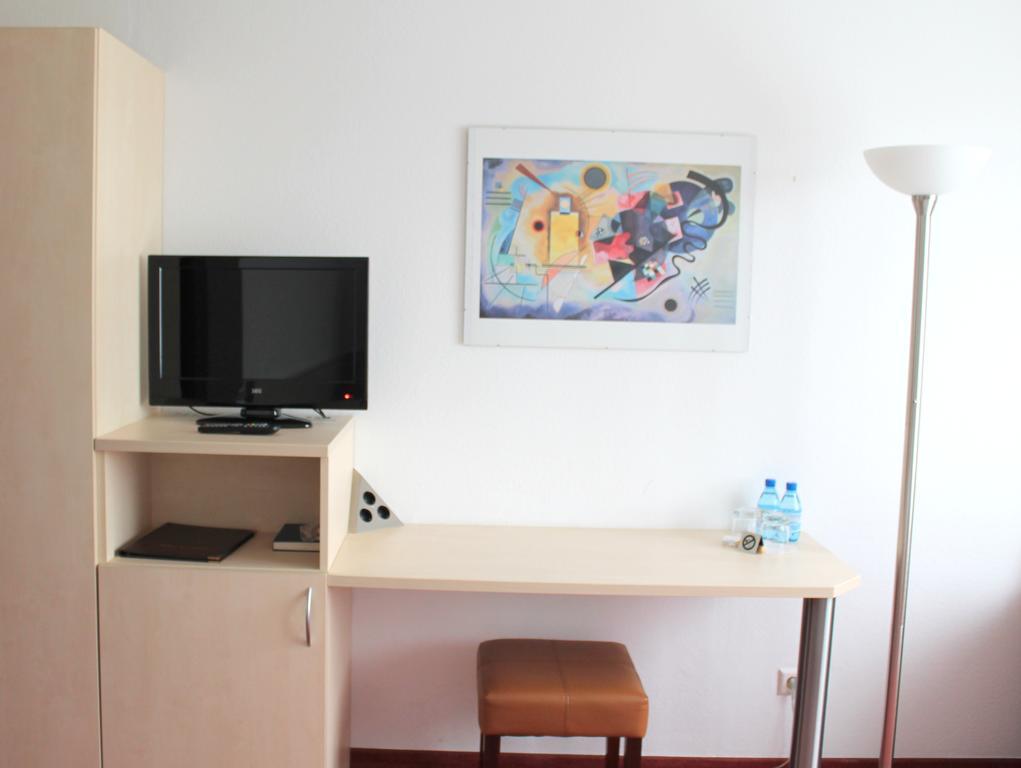 Hotel Am Bad Esslingen am Neckar ภายนอก รูปภาพ